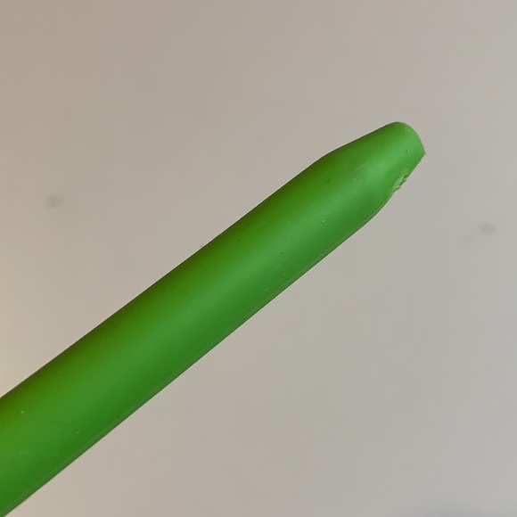 Round Knitting Loom Set (3 Sizes) Includes Hook Tool & Plastic Needle - Picture 4 of 5